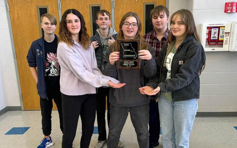 CONFERENCE CHAMPS. Sullivan’s junior varsity team swept Four Rivers. Photo via Sullivan Eagles X Article Image Alt Text