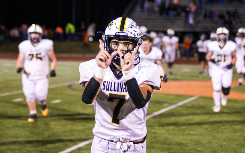 TAKE THE ‘W.’ Dominic Ransom was named a third-team all-area defensive back last fall. Photo by Wyatt Hardy Article Image Alt Text