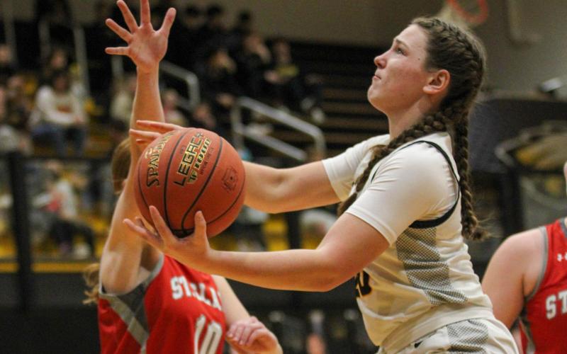 CORA SHETLEY led her teammates down the court. Photo by Wyatt Hardy Article Image Alt Text