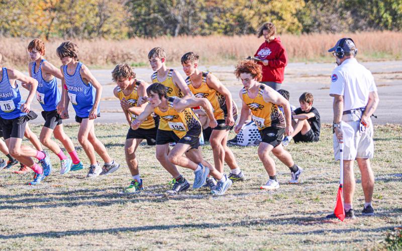 JUNIOR VARSITY BOYS. Photo by Wyatt Hardy Article Image Alt Text