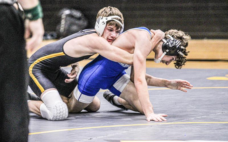 CLEAN SWEEP. Carsen Dudley was the champion of the 126 class in Eureka. Photo by Wyatt Hardy @ 12/11 Washington Dual Article Image Alt Text