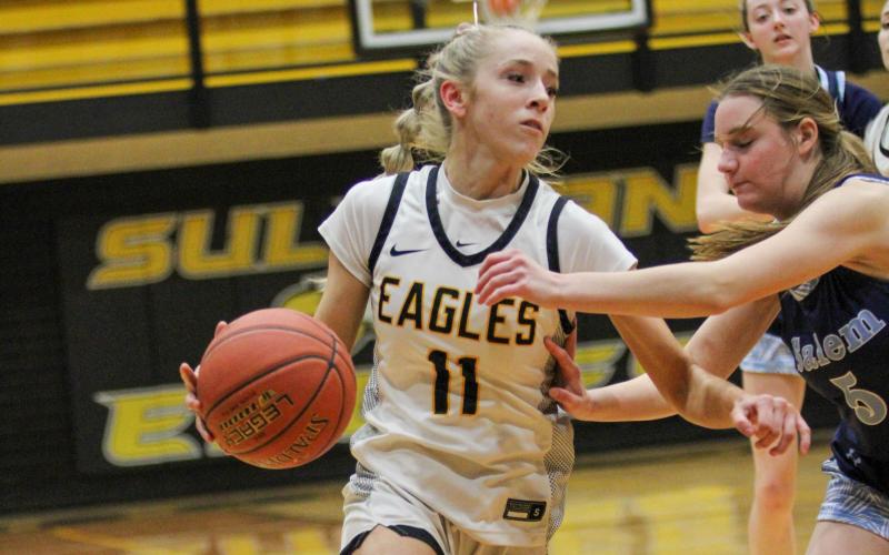EYE OF THE TIGER. Lily Schmuke came in clutch with eight points in Sullivan’s 70-33 rout over Salem. She also helped shut down the Lady Tigers at the rim. Photo by Wyatt Hardy Article Image Alt Text