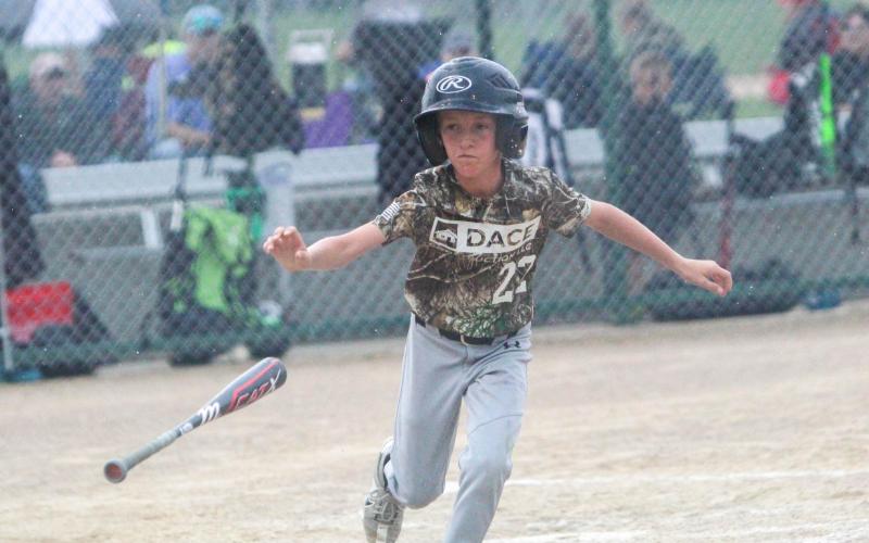 BOONE ALEXANDER stole a base and walked. Photo by Wyatt Hardy Article Image Alt Text
