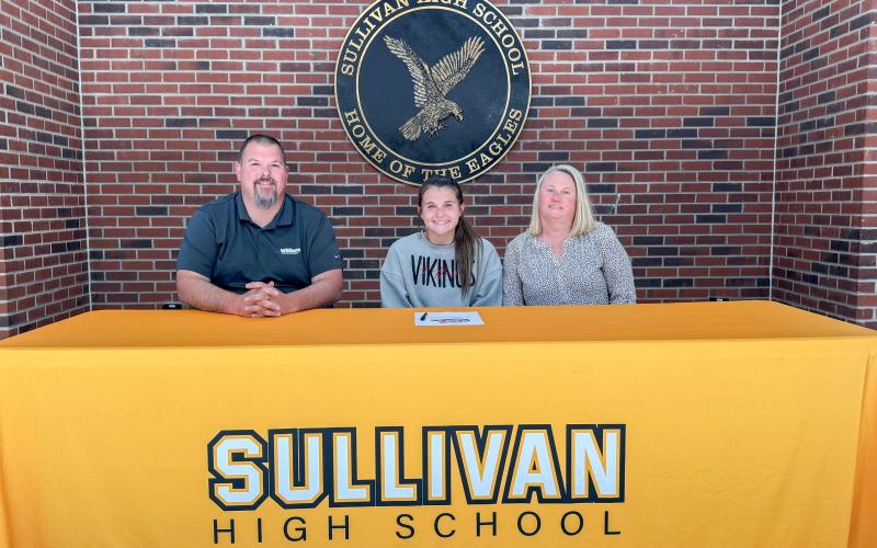 Photo via Sullivan Eagles X Article Image Alt Text