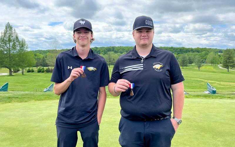 FLY LIKE AN EAGLE.Carsen Dudley (left) finished last week with all-district and first-team all-conference honors. He qualified for the Class 3 State Tournament, held in Joplin from May 19-20. Easton Purvis, pictured on the right, was a second-team Four Rivers awardee. Photo via Sullivan Eagles X Article Image Alt Text